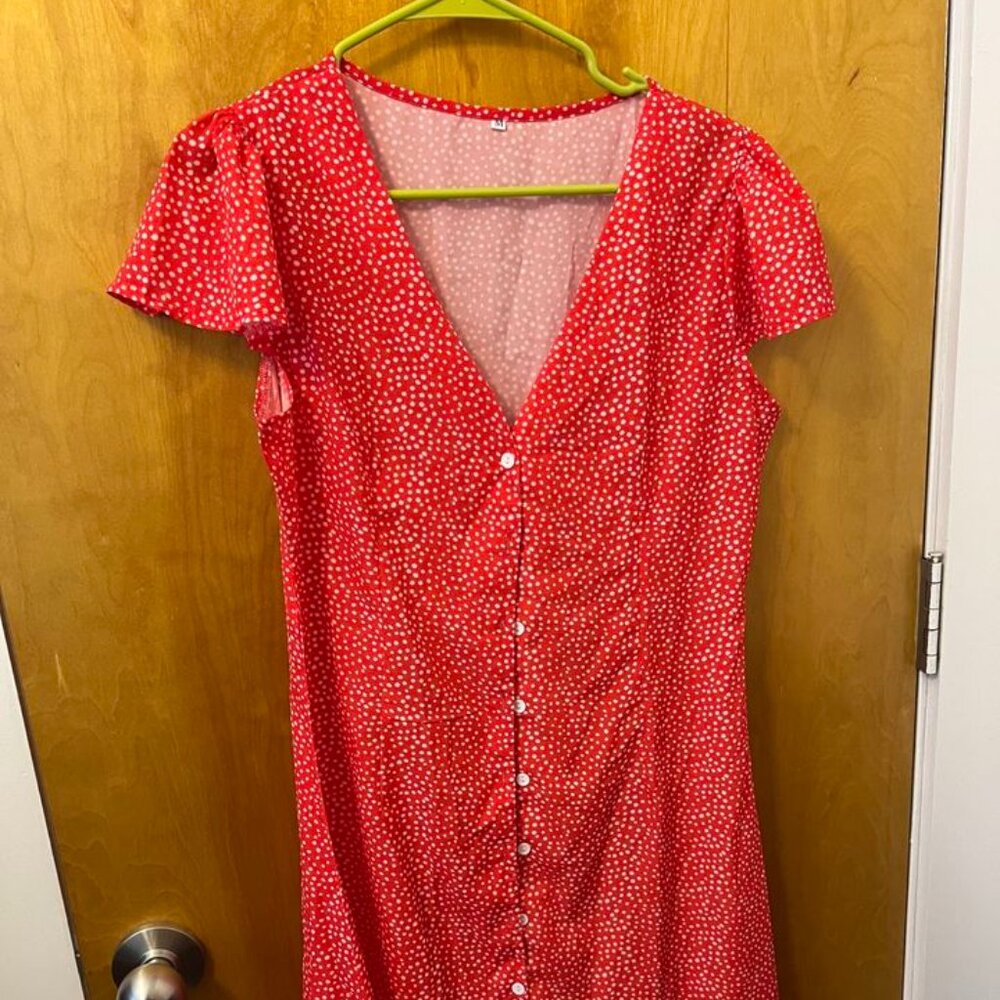 Red and white polka dot dress (size M, new)